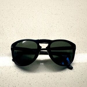 Persol 714 black polarized